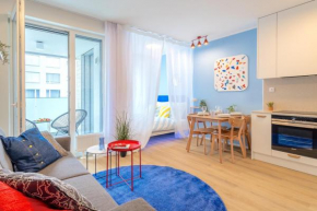 Colorful Apartment - Balcony - Free Parking